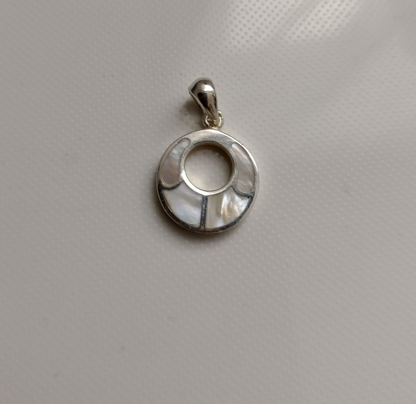 Ciondoli: ANHÄNGER SILBER 925 MIT PERLMUTT INLAY – Usato da Romanshorn venduto da BoutiqueA 1