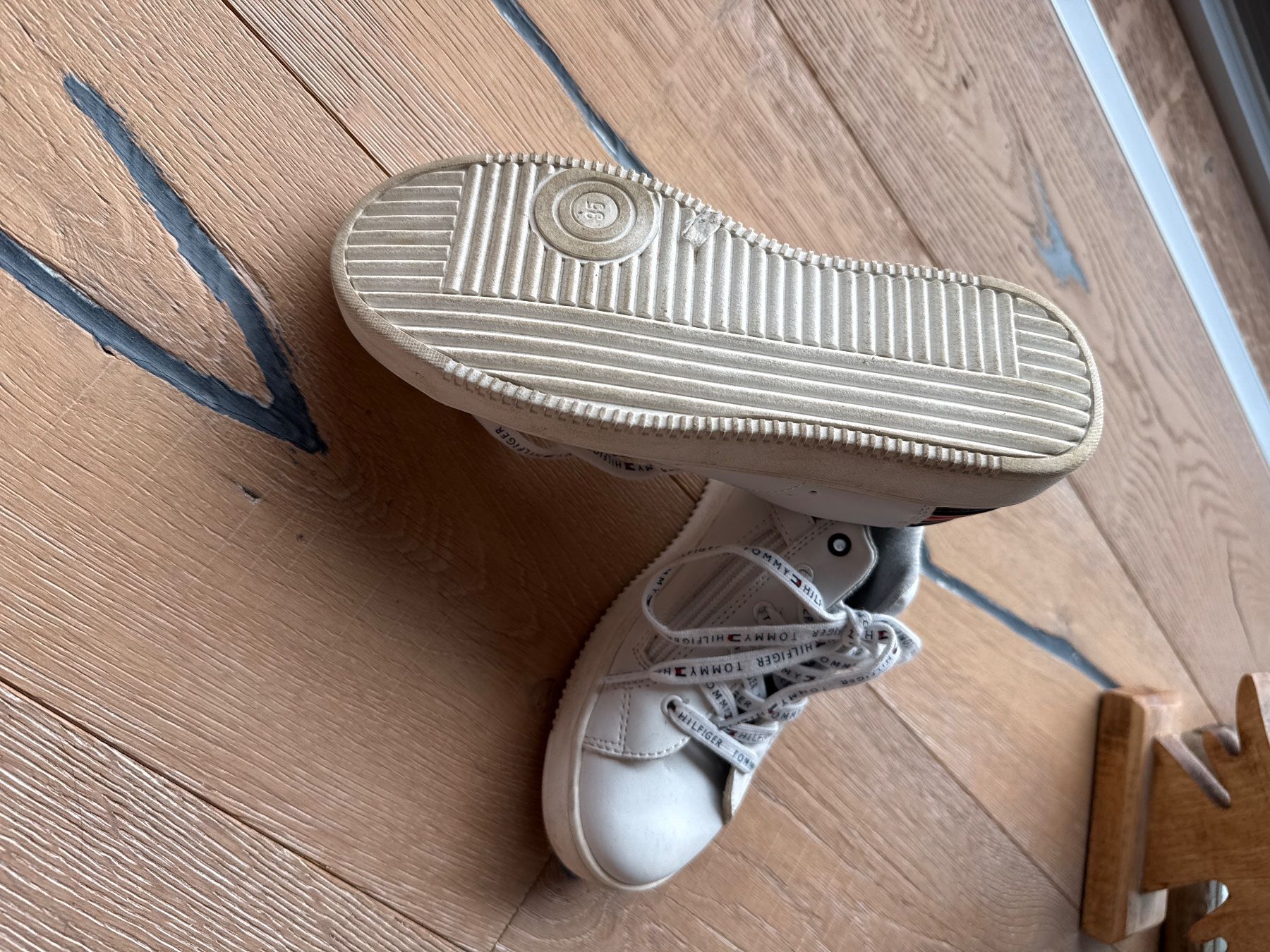 Tommy Hilfiger Scarpe da uomo: Tommy Hilfiger Sneakers Gr. 35 – Usato da Himmelried venduto da Dievole 1