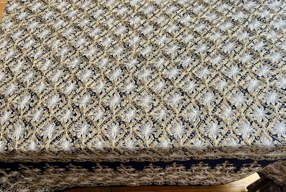 Sonstige Tischwäsche: Superbe Nappe Indienne Brodée Or Argent Style Oriental Boho  – Neu (gemäss Beschreibung) aus Genève von DELIRBEADS 4