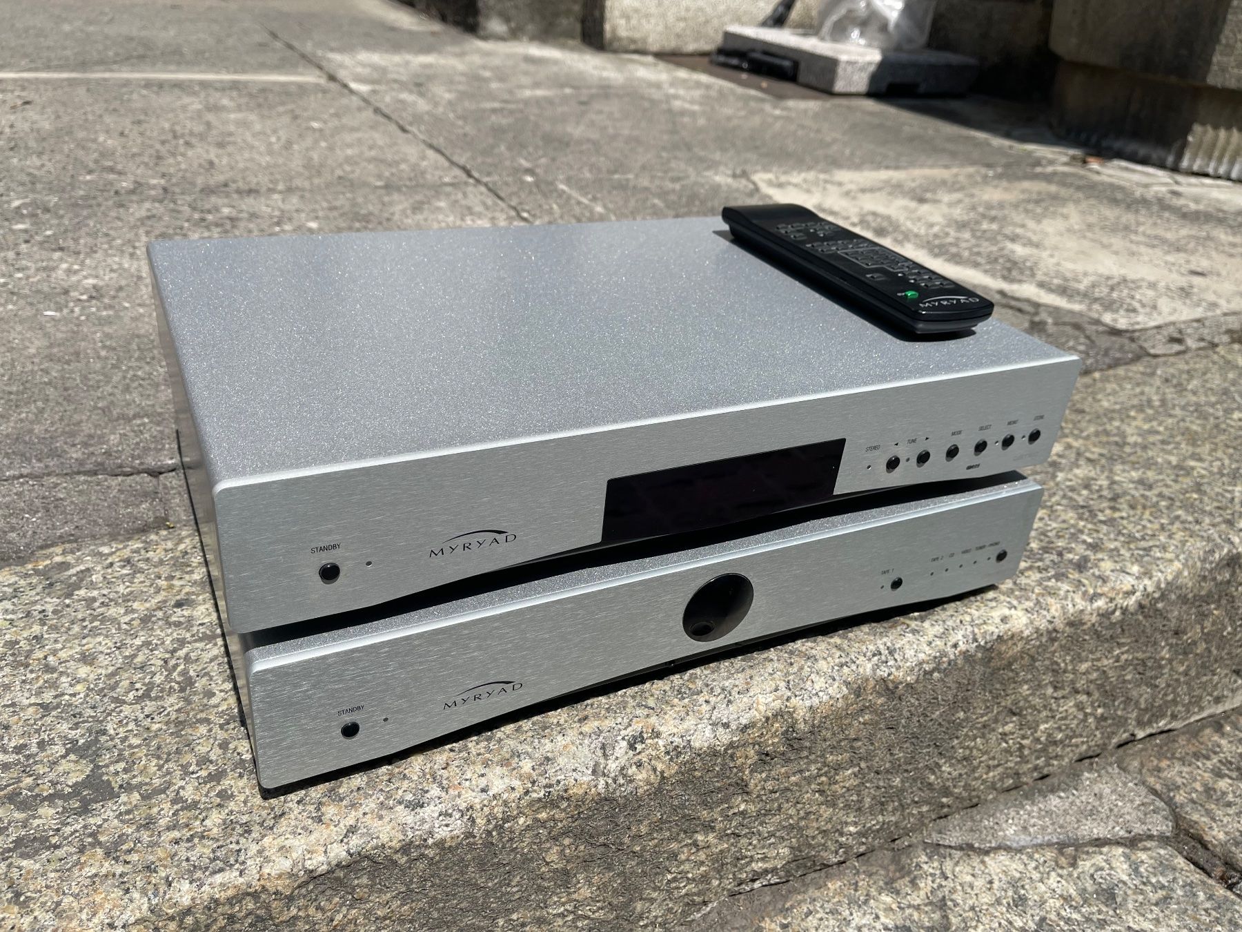 Verstärker: Myryad Amplifier und Thuner   High End Lieferung Gratis – Gebraucht aus Thun von Thuno6