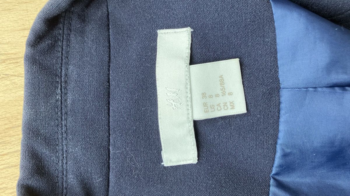 H&M Giacche: Dunkelblauer Blazer Grösse 36 – Usato da Wettingen venduto da Vichli 1