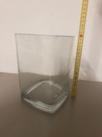 Breite Vase