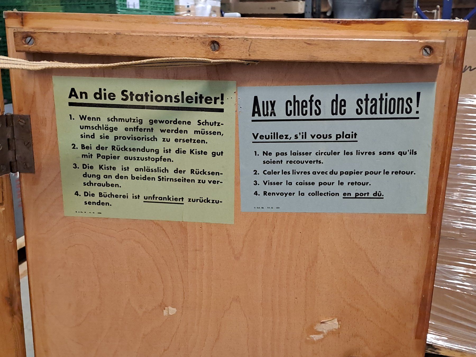 Casse di trasporto: Schweizerische Volkbibliothek,Holzkasten – Usato da Wald ZH venduto da stani06 2