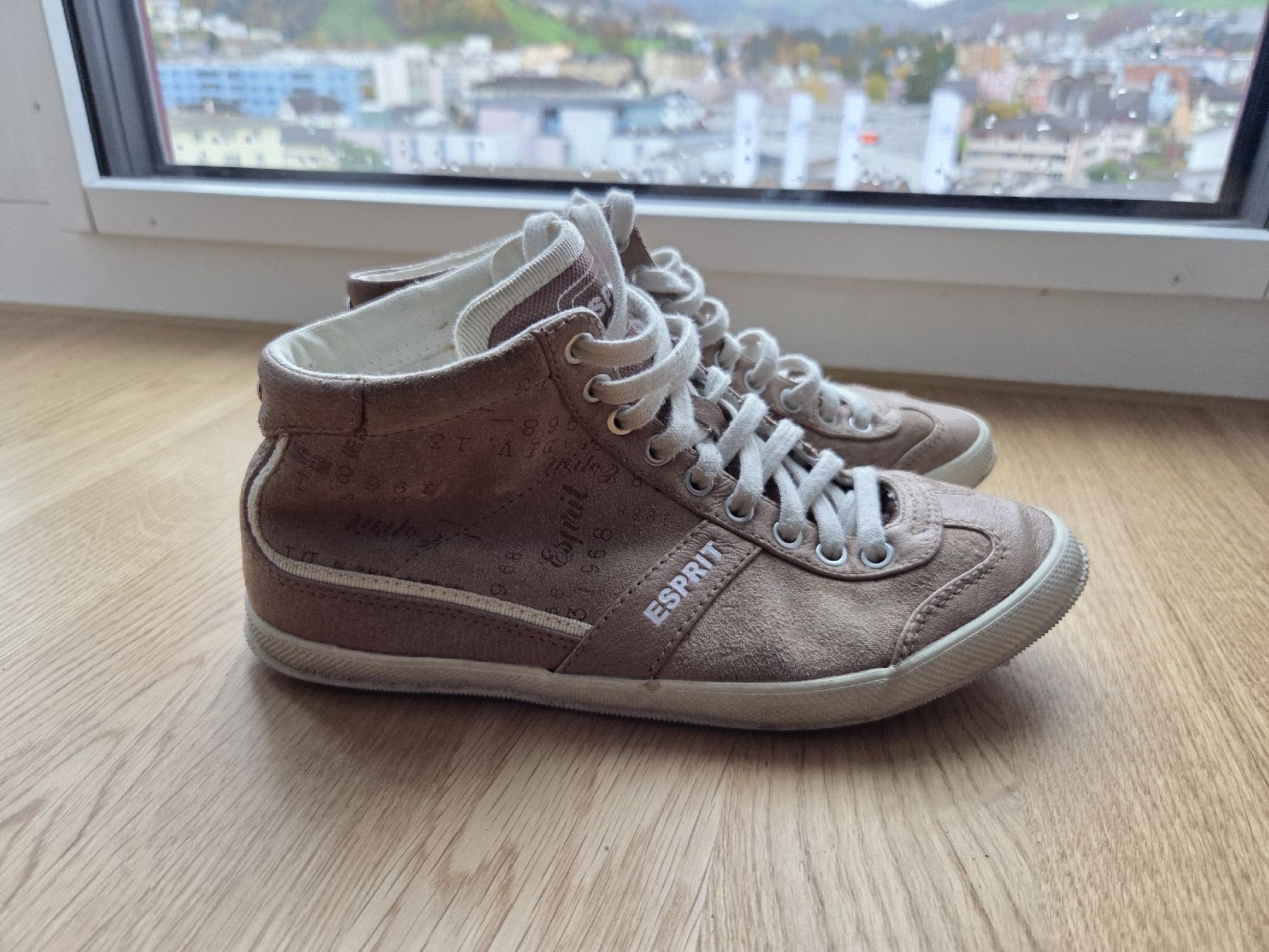 Esprit Damenschuhe: Sneakers von Esprit Gr. 37 – Gebraucht aus Kriens von ..stx.. 1