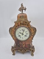 Charmante pendule ancienne décorée 