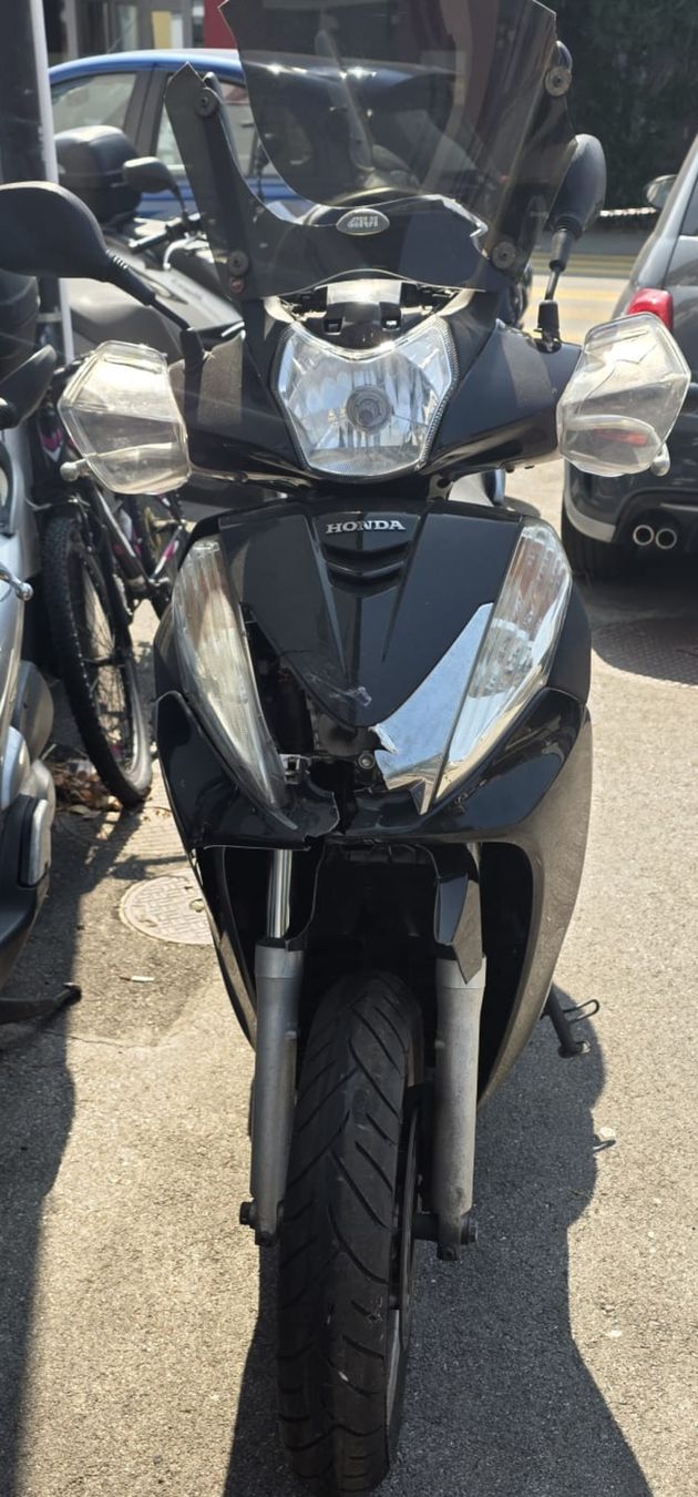 Honda Scooters: Honda sh 300 – Défectueux à paradiso par miki711 2