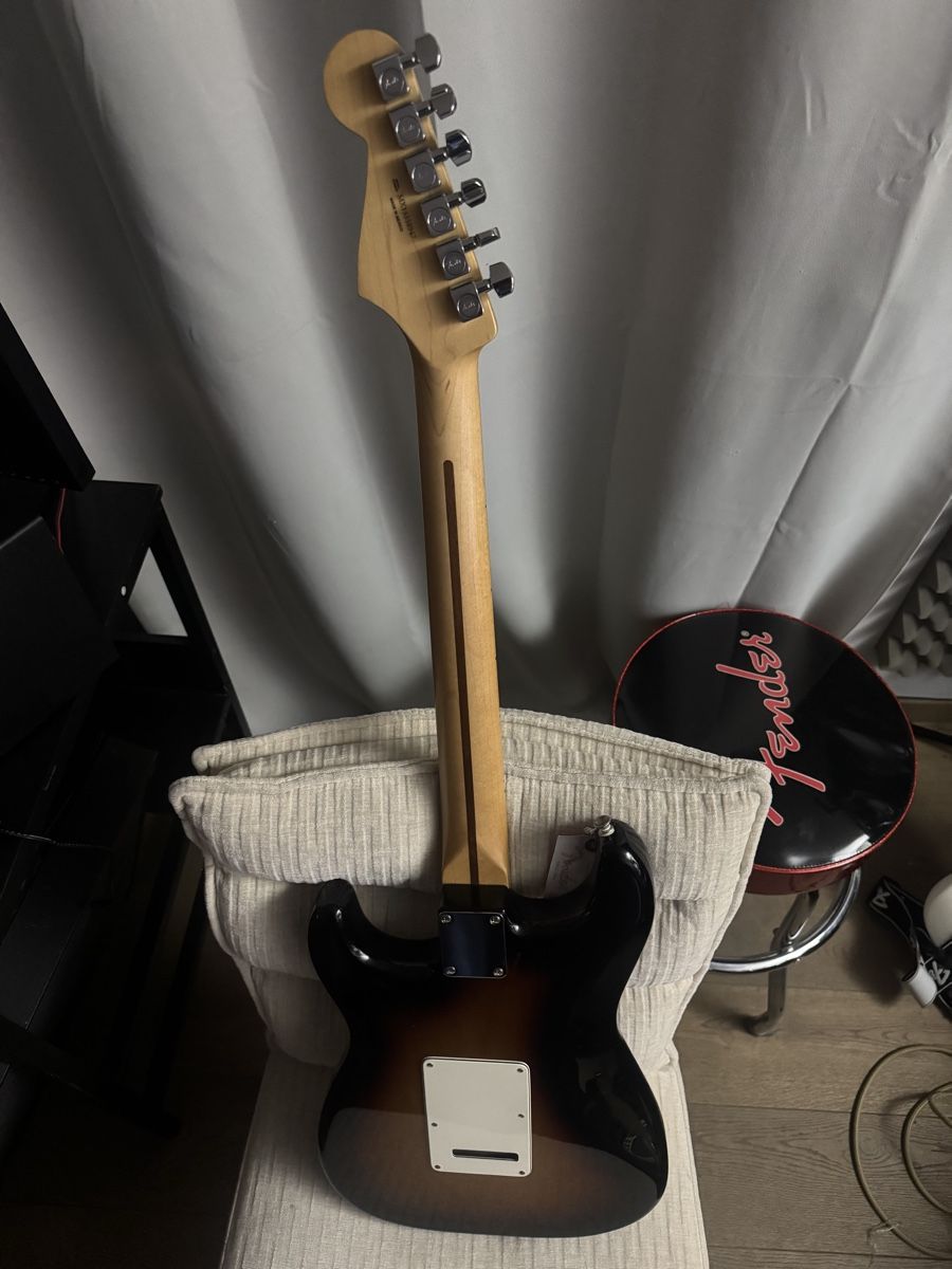 Fender Strumenti musicali: Fender stratocaster standard – Nuovo (secondo la descrizione) da Corbeyrier venduto da ant_2r6l 5