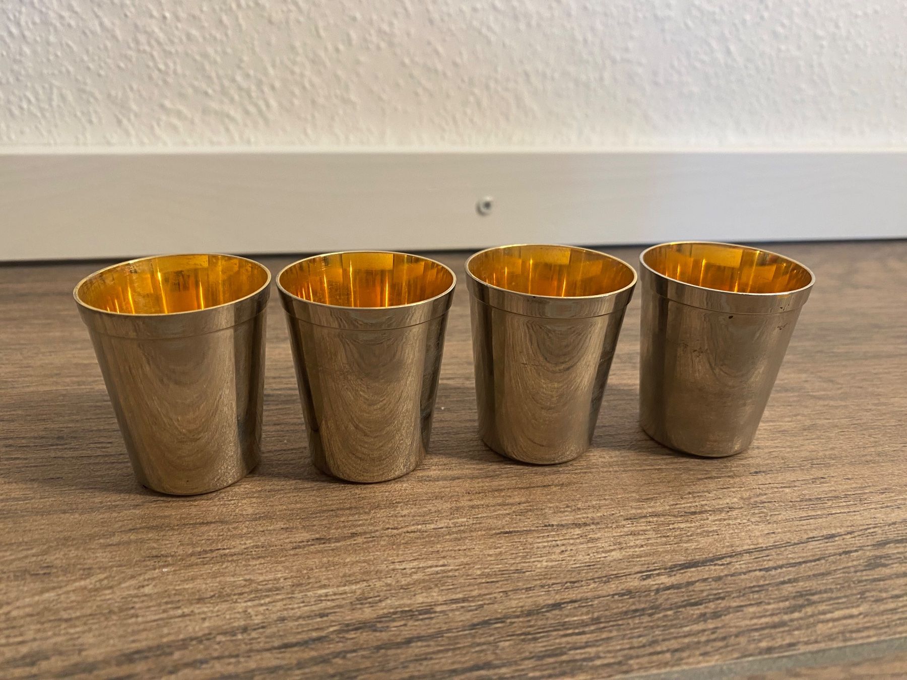 Set di piatti: Braun Büffel Schnapsbecher – Usato da Pratteln venduto da a23_j2gs 3