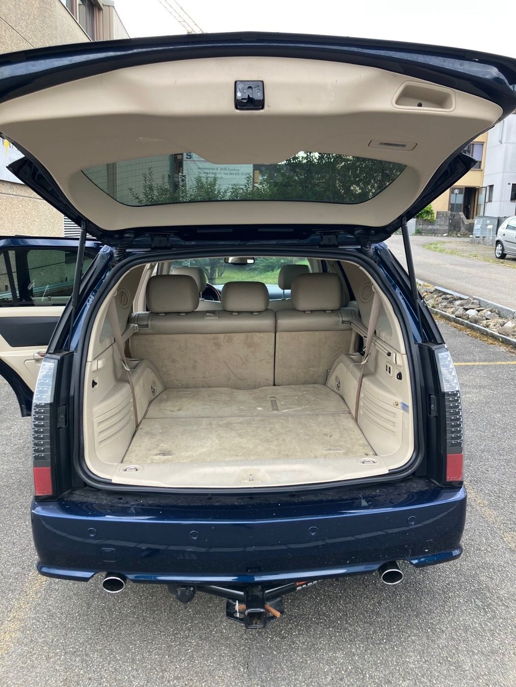 Cadillac Autos: Cadillac SRX V8, 4.6l, ab Platz – D'occasion à Zollikon par Jf56 7