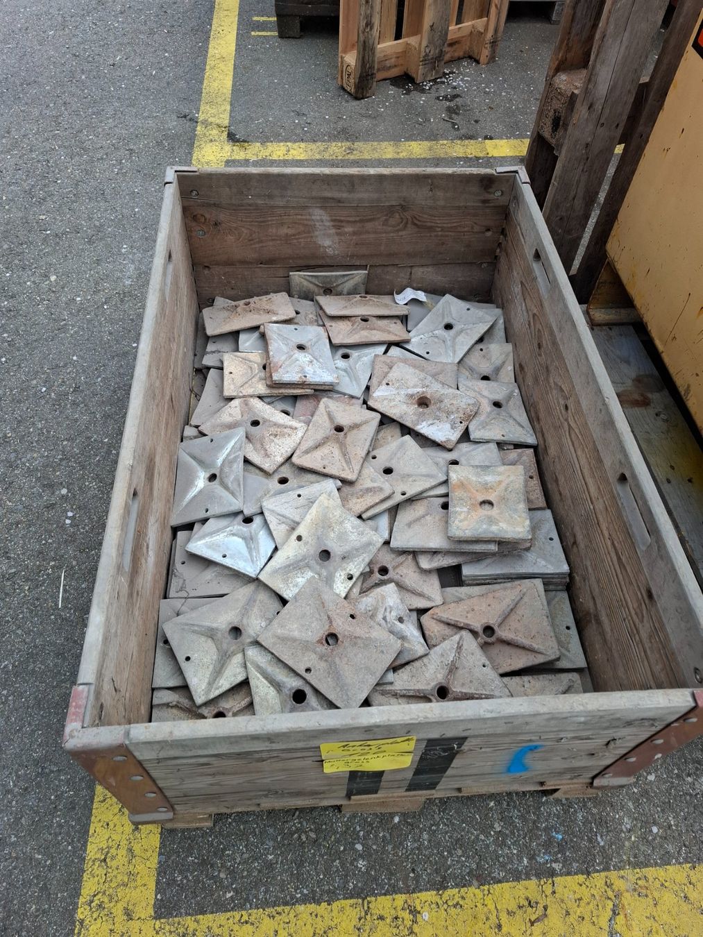 Contenitori edile: Doka Druckplatte Peri 120Stk – Usato da tamins venduto da MagazinGRZH