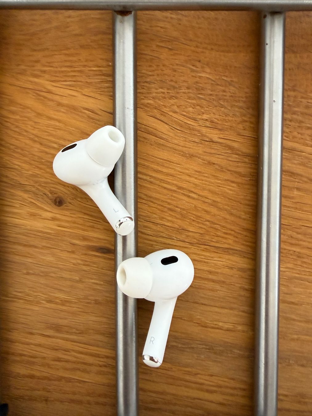 Apple Cuffie: APPLE AirPods Pro 2 – Usato da Lausanne venduto da Nine1982 9
