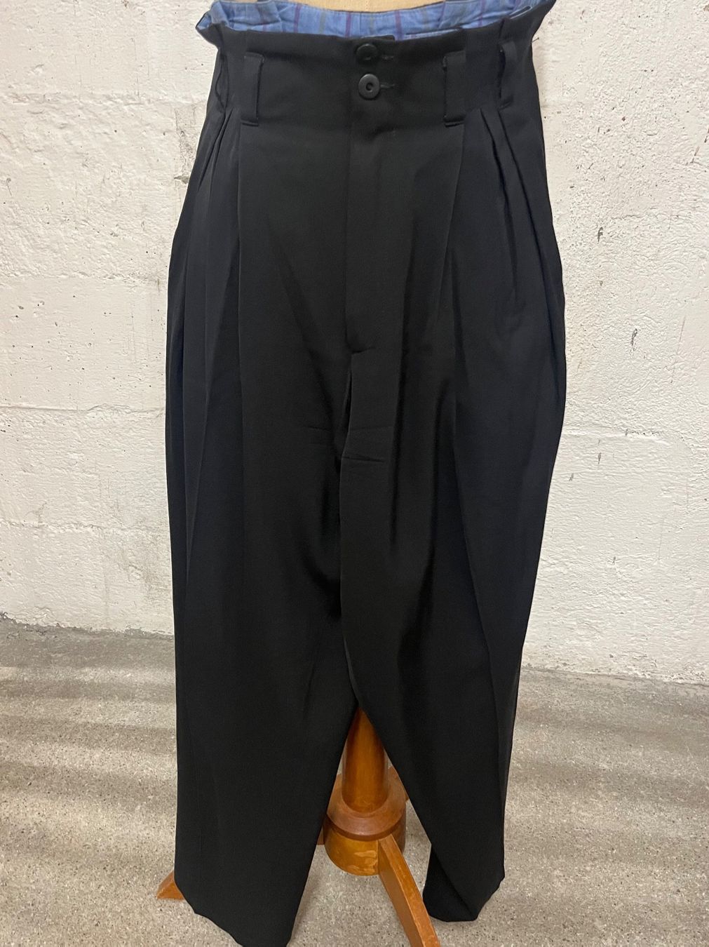 Pantaloni: Original Ernst Walder / Helveticum, schwarze Hose Gr.42 – Usato da Zürich venduto da reg_rf87 1