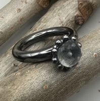 Edelstahl Ring dunkel rhodiniert mit Mondstein Grösse 60