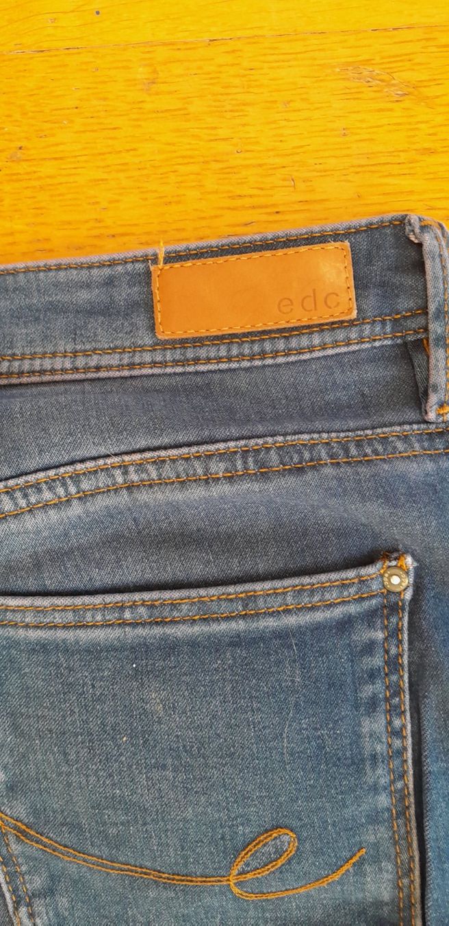Esprit Jeans: Jeans Grösse 27 – Usato da Worb venduto da Osterthal 4