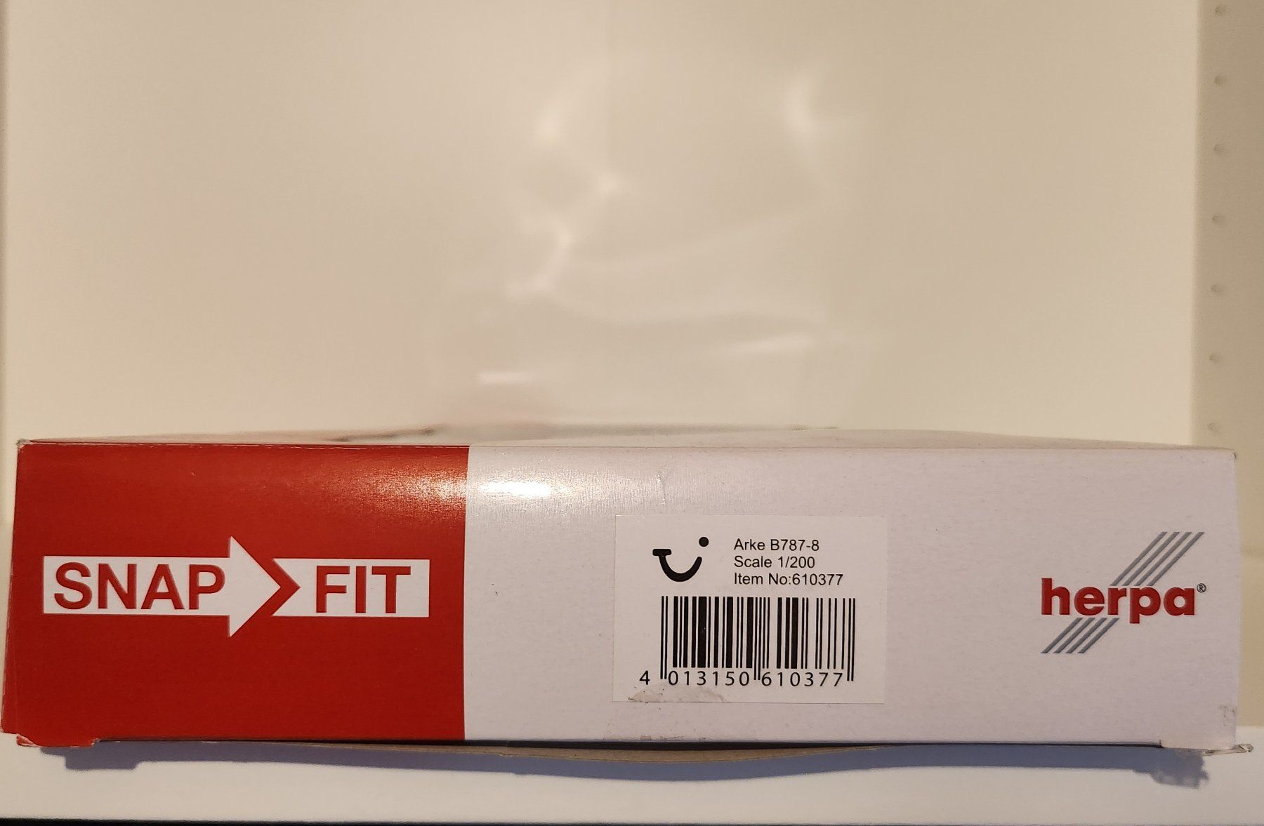 Herpa Modellbausätze & Standmodelle: Herpa Snap-fit Arke Boeing 787-8 – Gebraucht aus Wittenwil von ced_q8j7 5
