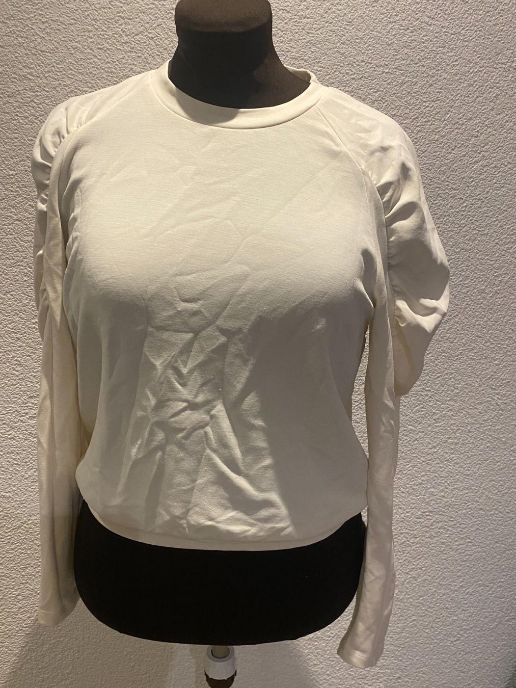 Maglioni & Felpe: Pulli M – Nuovo (secondo la descrizione) da Liestal venduto da aarroon