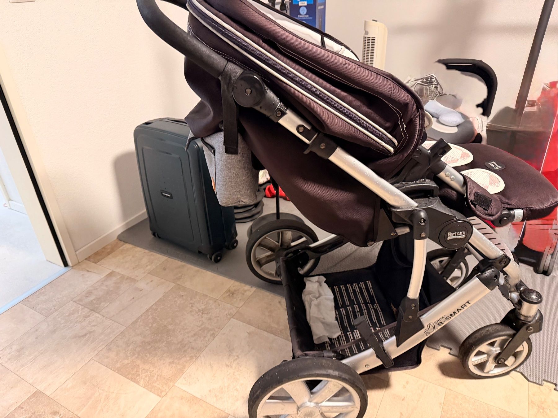 Britax Römer Kinderwagen: 2 in 1 Römer Kinderwagen – Gebraucht aus Gersau von reb_cf9h 1