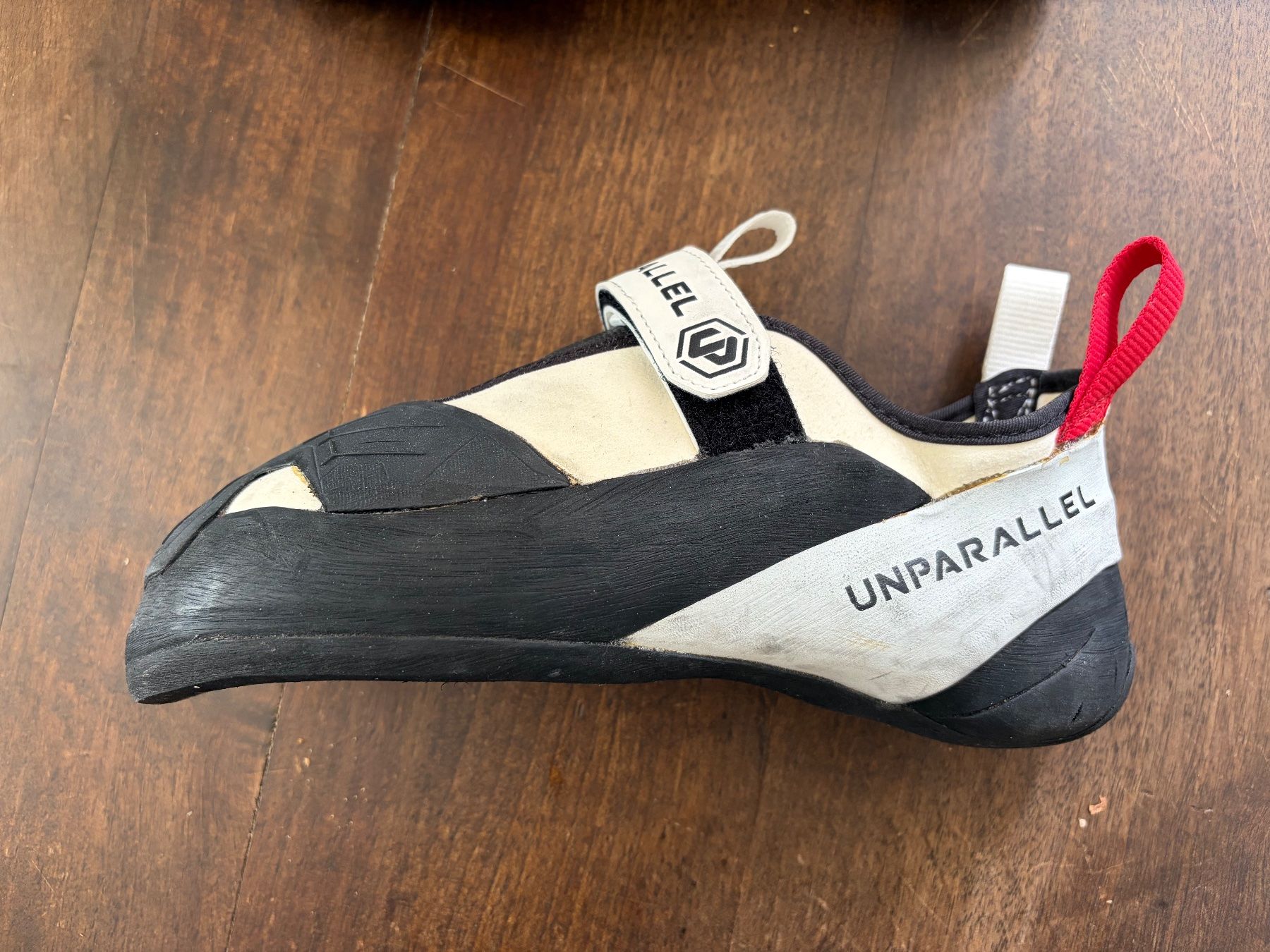 Scarpe da uomo: Kletterschuhe Unparallel Qubit Grösse 42 neuwertig – Nuovo (secondo la descrizione) da Baar venduto da lordzsolt 1