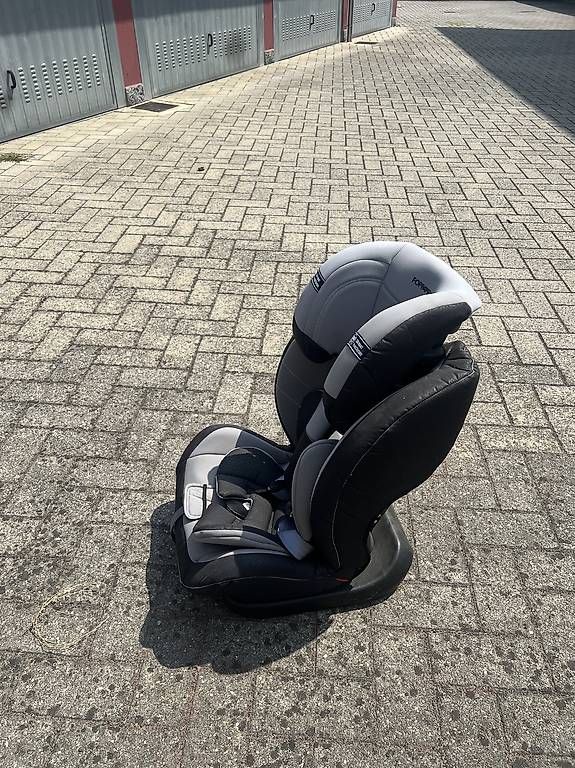 Seggiolini per auto: Seggiolino auto 3-6 anni – Usato da Melano venduto da and_nck5 1