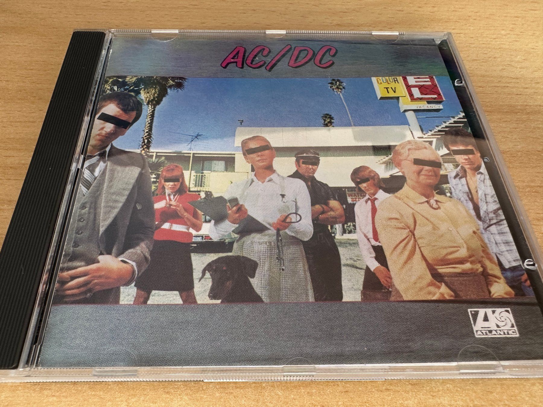CD: AC/DC – Dirty Deeds Done Dirt Cheap – Usato da Rikon im Tösstal venduto da Alpenmutz