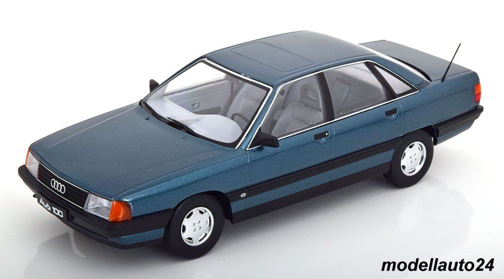 Audi 100 C3 Berline TAXI 1989 – Triple9 1/18 – Beige – Miniature Neuve