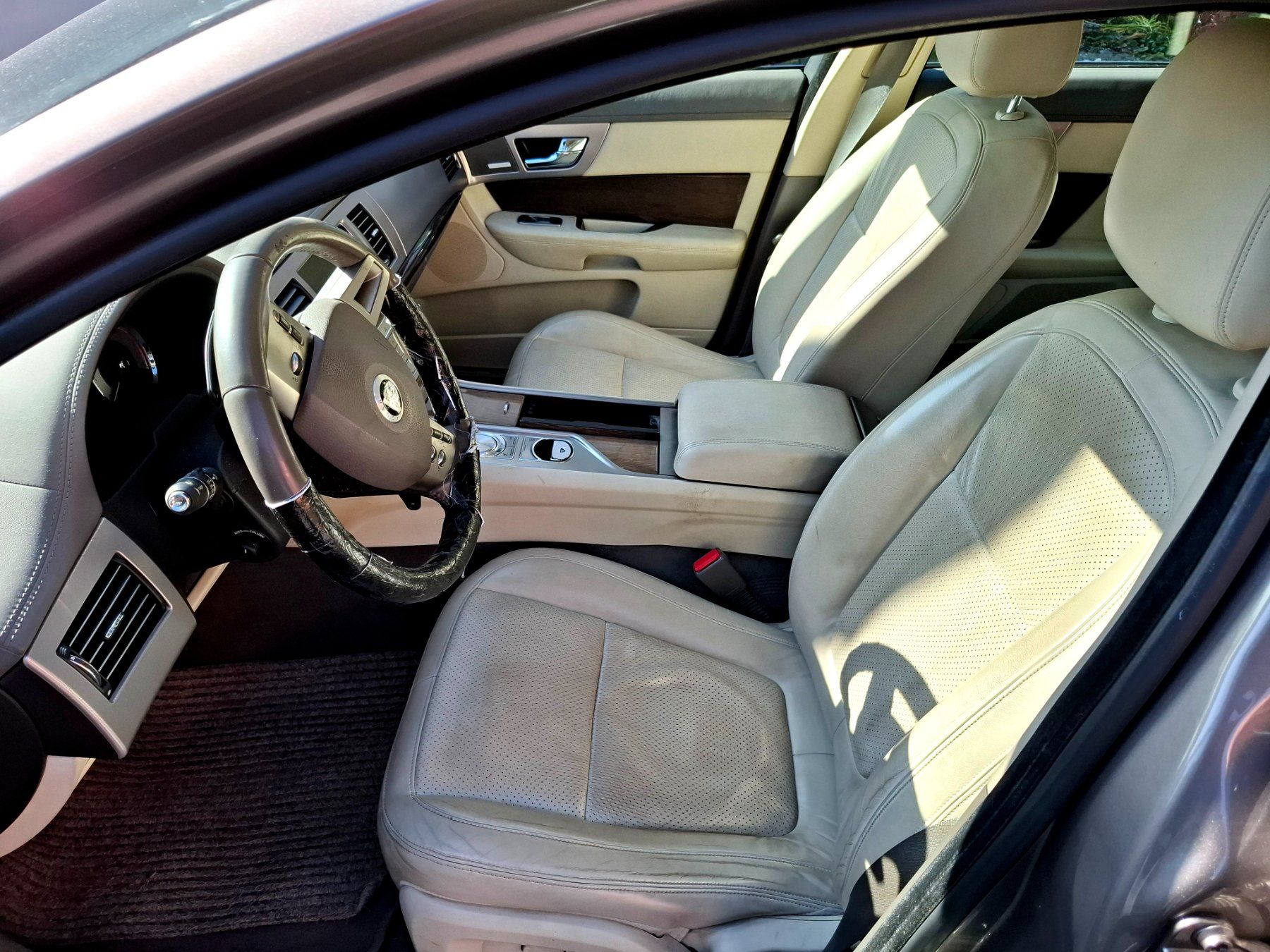 Jaguar Autos: Jaguar XF 2.7L DV6 – Gebraucht aus Bendern von Hermi2jeep 3