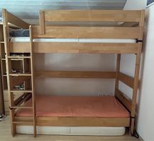 Etagenbett aus Massivholz (inkl. Zubehör)