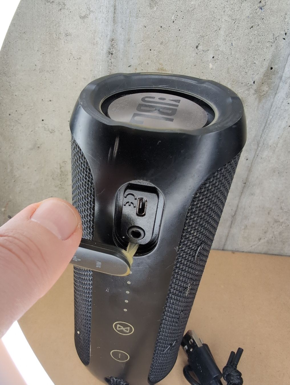 JBL Casse acustiche: JBL Flip 3 Bluetooth Lautsprecher / Defekt – Difettoso da Aathal-Seegräben venduto da Kupidon14 3