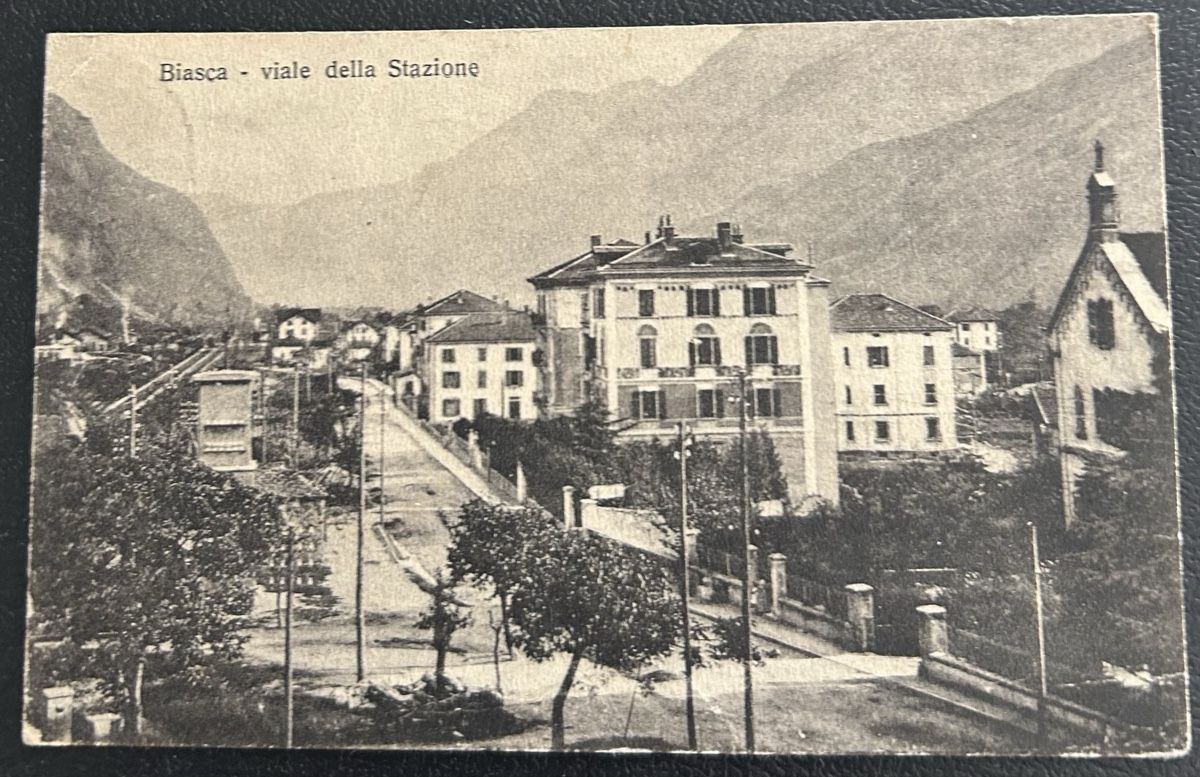 Cartes postales: Biasca viale della Statione  – D'occasion à Horw par Tellbub