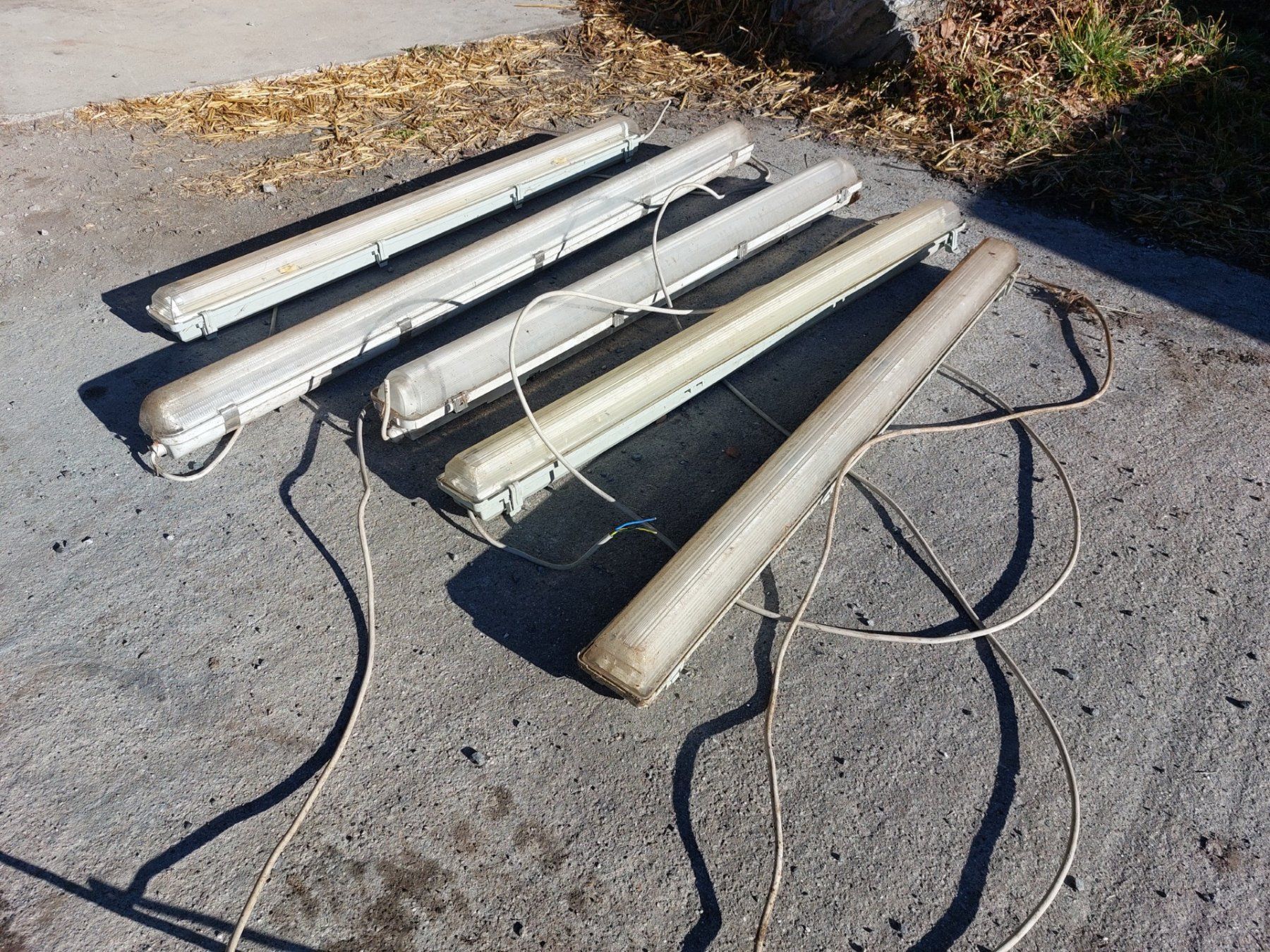 Lampade: Restposten Nenoenröhren – Usato da Landquart venduto da Tractospeed01 2