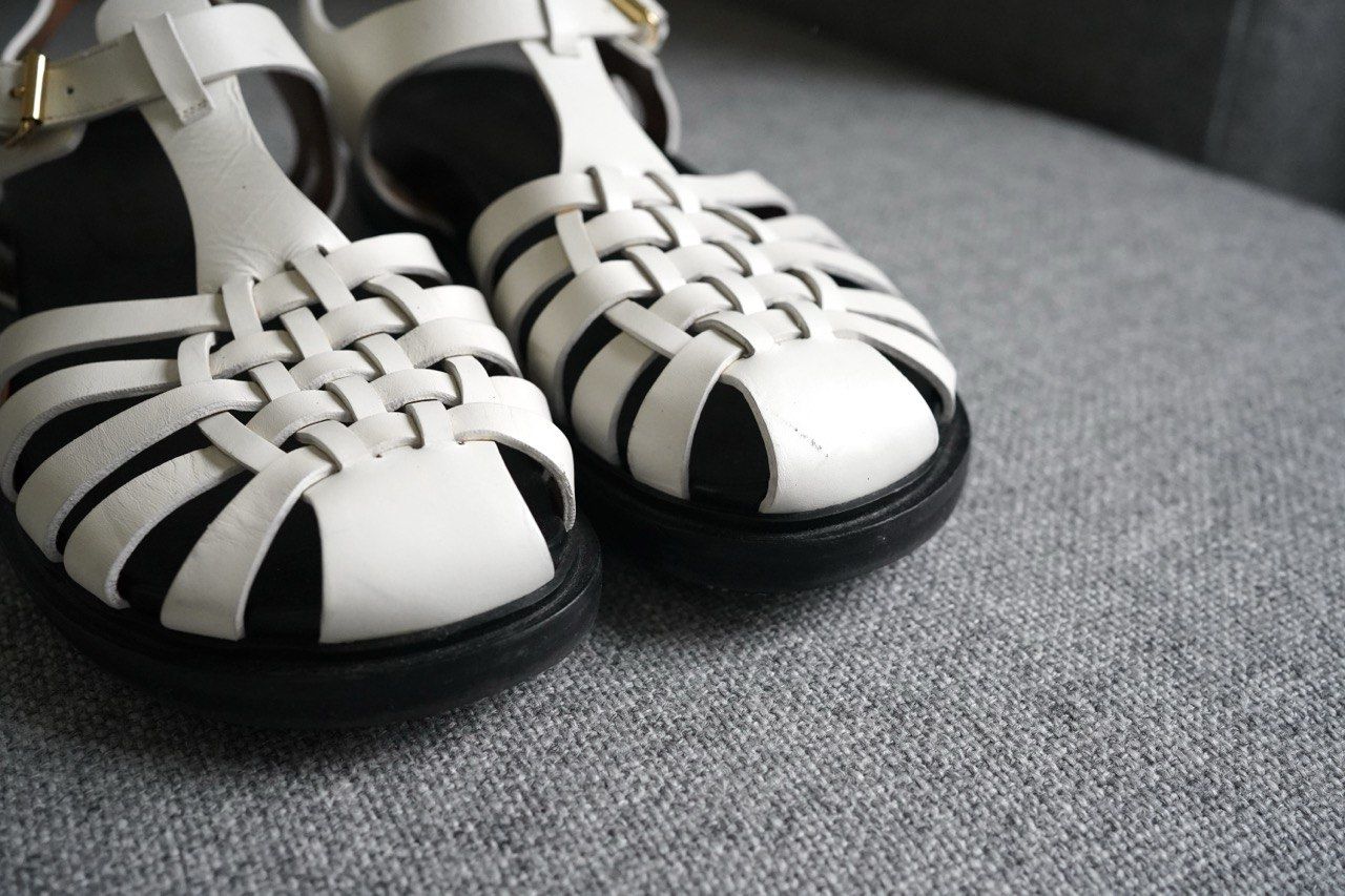 Damenschuhe: Marni Strappy Flat Sandals, 40, white. Great condition – Gebraucht aus Meilen von altt 6