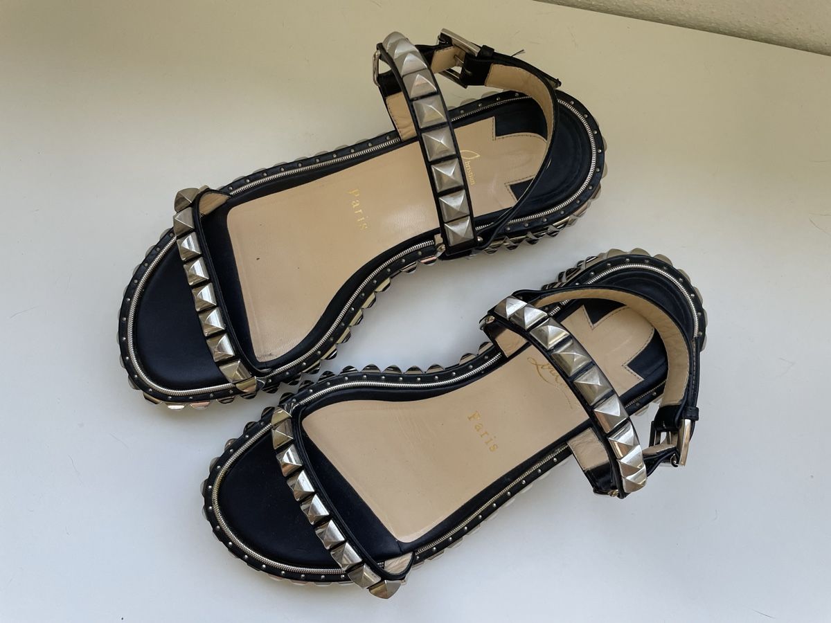 Christian Louboutin Damenschuhe: Christian Louboutin Sandalen – Neu und originalverpackt aus Winterthur von 11.11 3