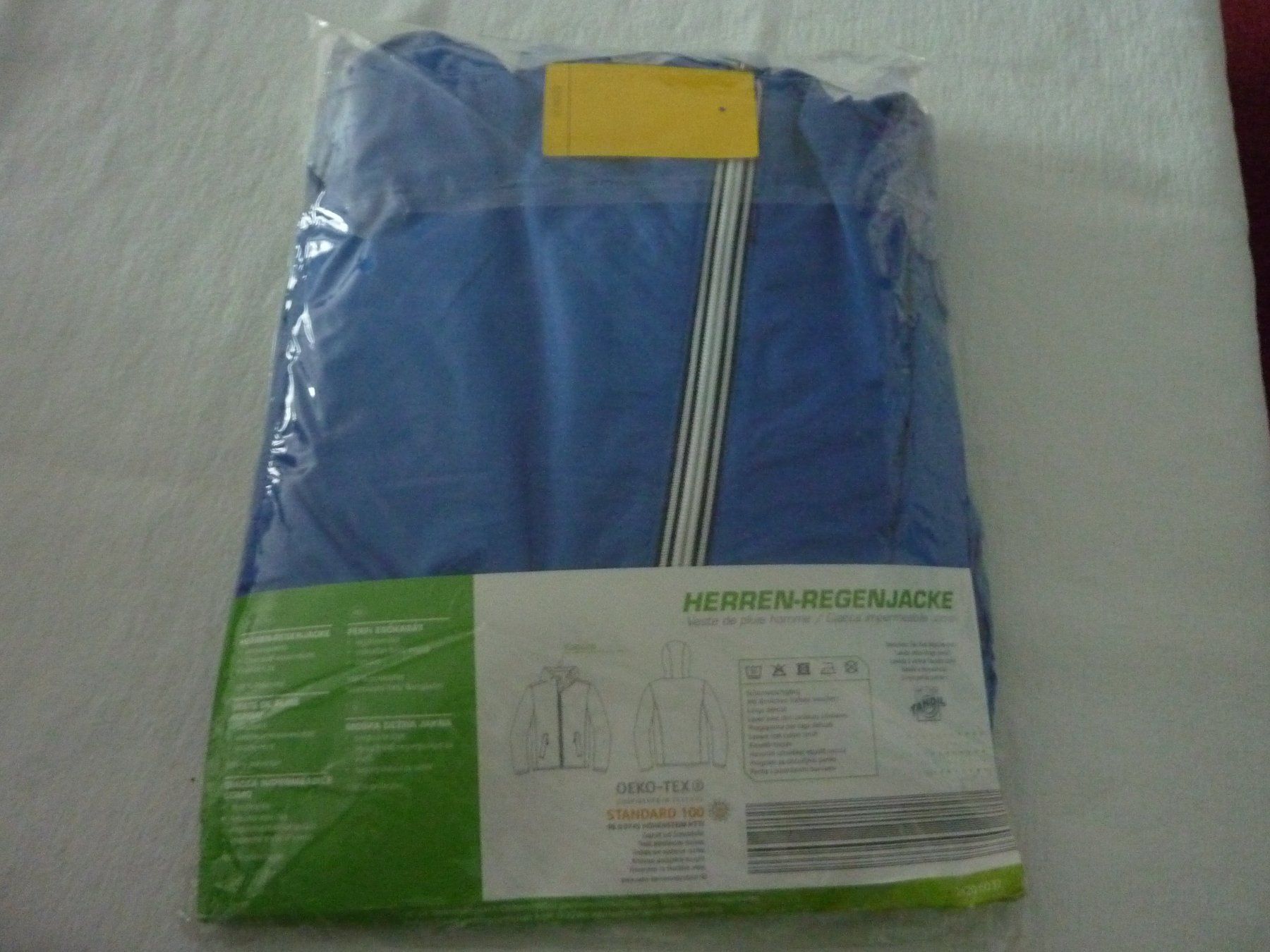 Jacken: Regenjacke – Neu und originalverpackt aus Vaduz von red94angel 1