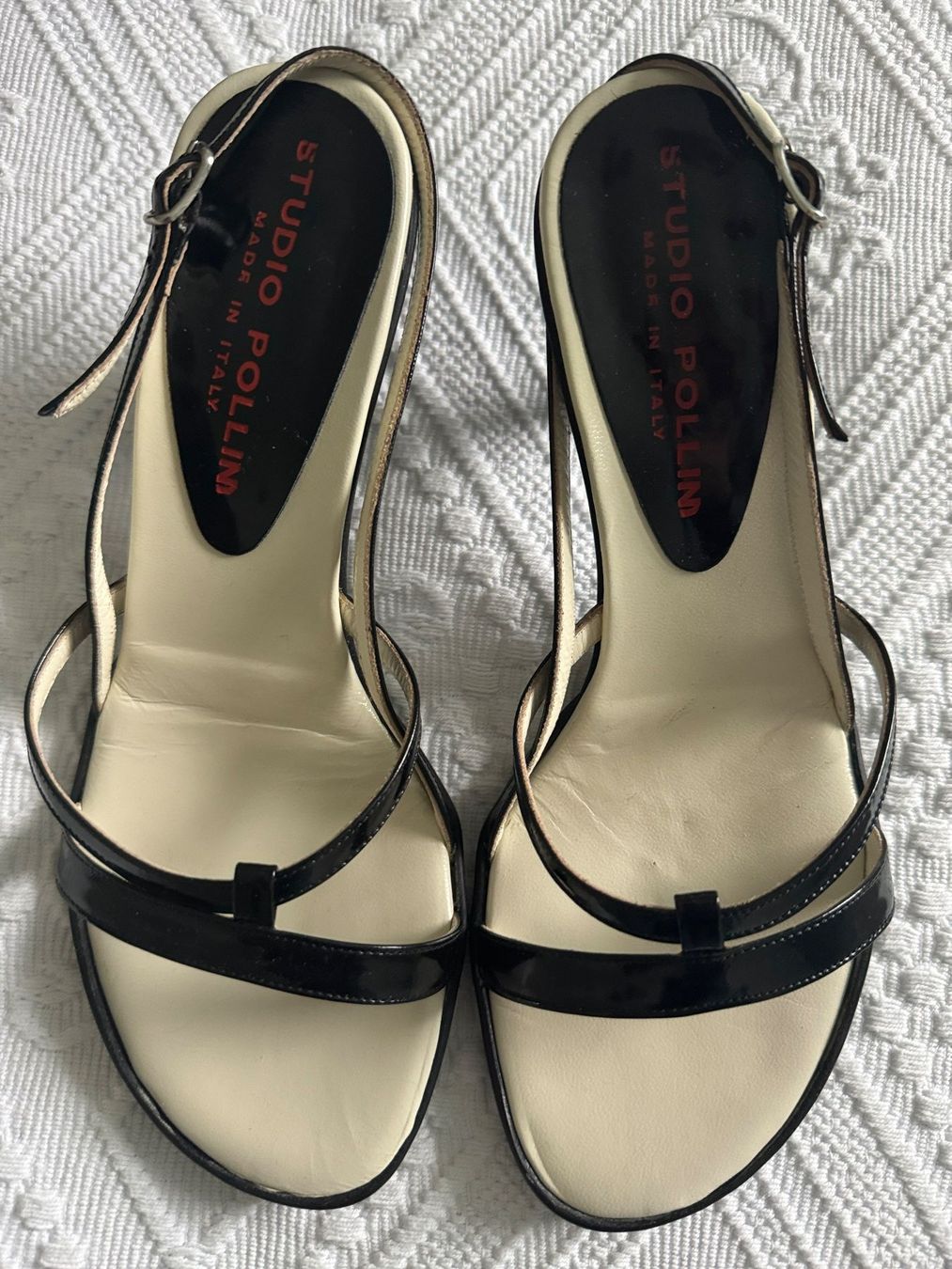 Scarpe da donna: Schwarze Riemchen-Sandaletten, Studio Pollini, Gr. 37, neu – Nuovo e nell'imballaggio originale da Erlinsbach SO venduto da Romstrasse 1
