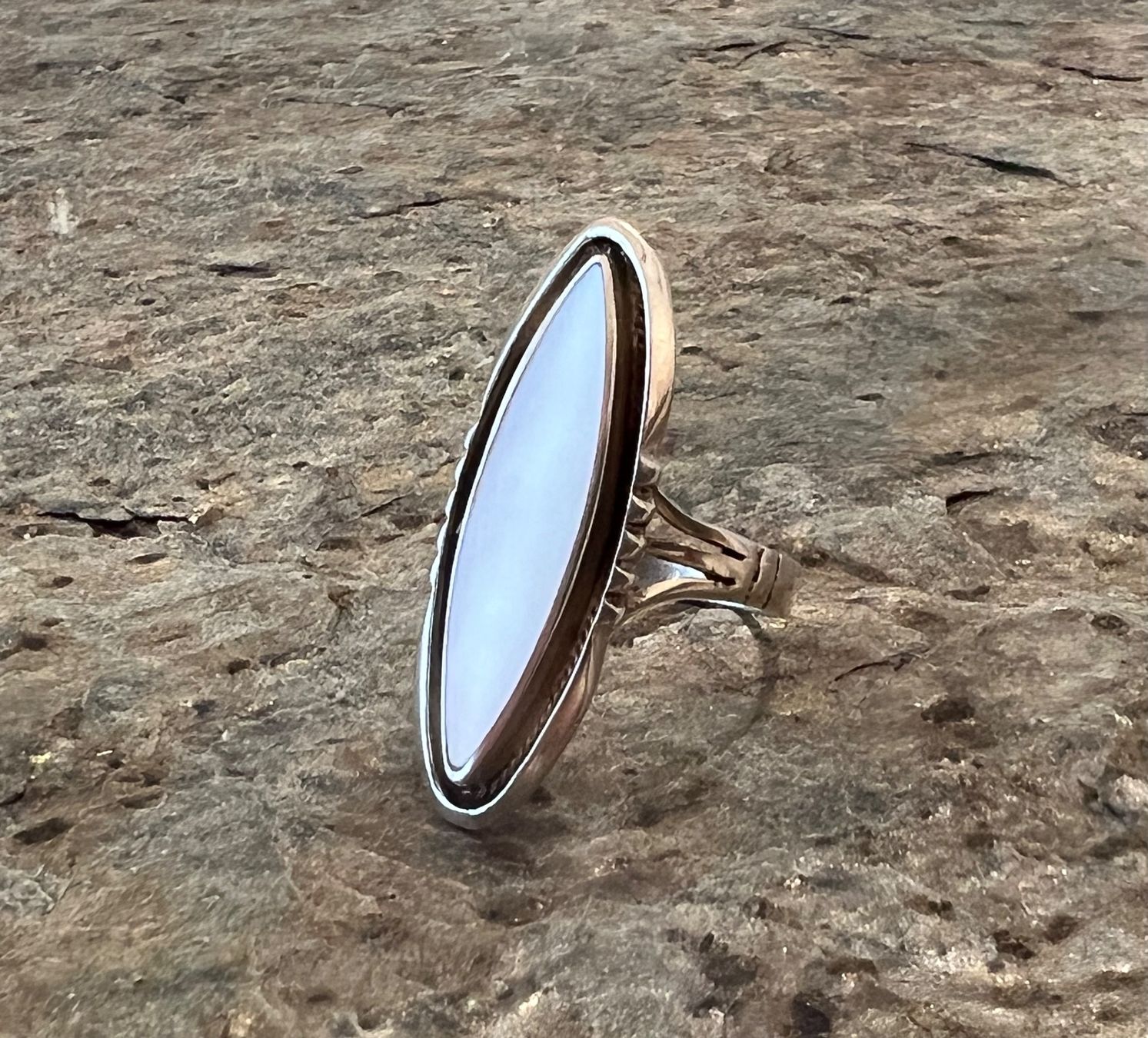 Anelli: Silber Ring G: 59,5 lange Form mit Perlmutter Art Deco Stil – Nuovo (secondo la descrizione) da Bern venduto da Jiffy 8