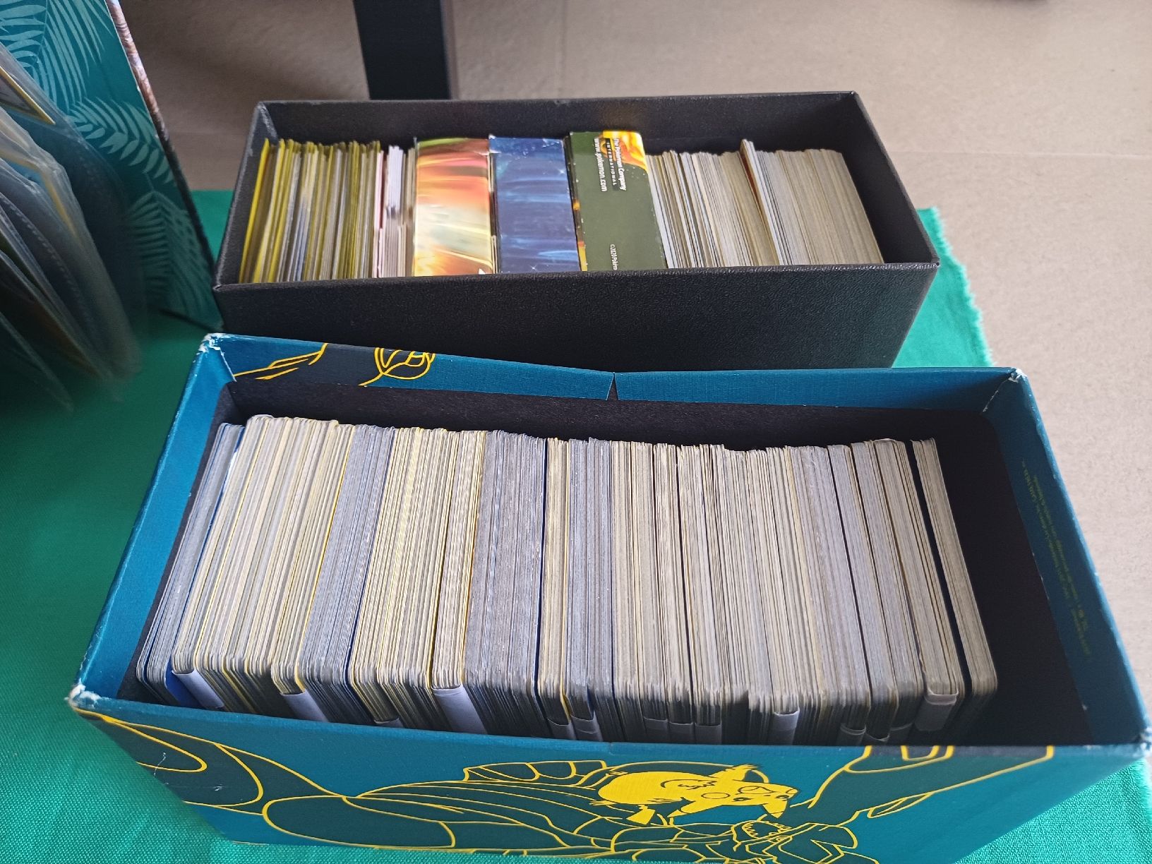 Pokémon Carte collezionabili: circa 1000 carte Pokémon +  figure + cardex – Usato da Minusio venduto da ele_gp89 7