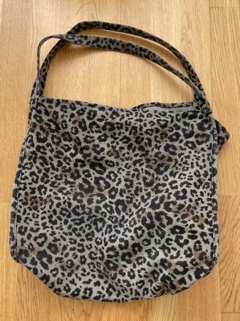 animal print shopper