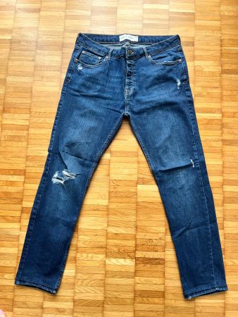 Dunkelblaue Herren Jeans Grösse 38/34 mit Rissen - Herbst