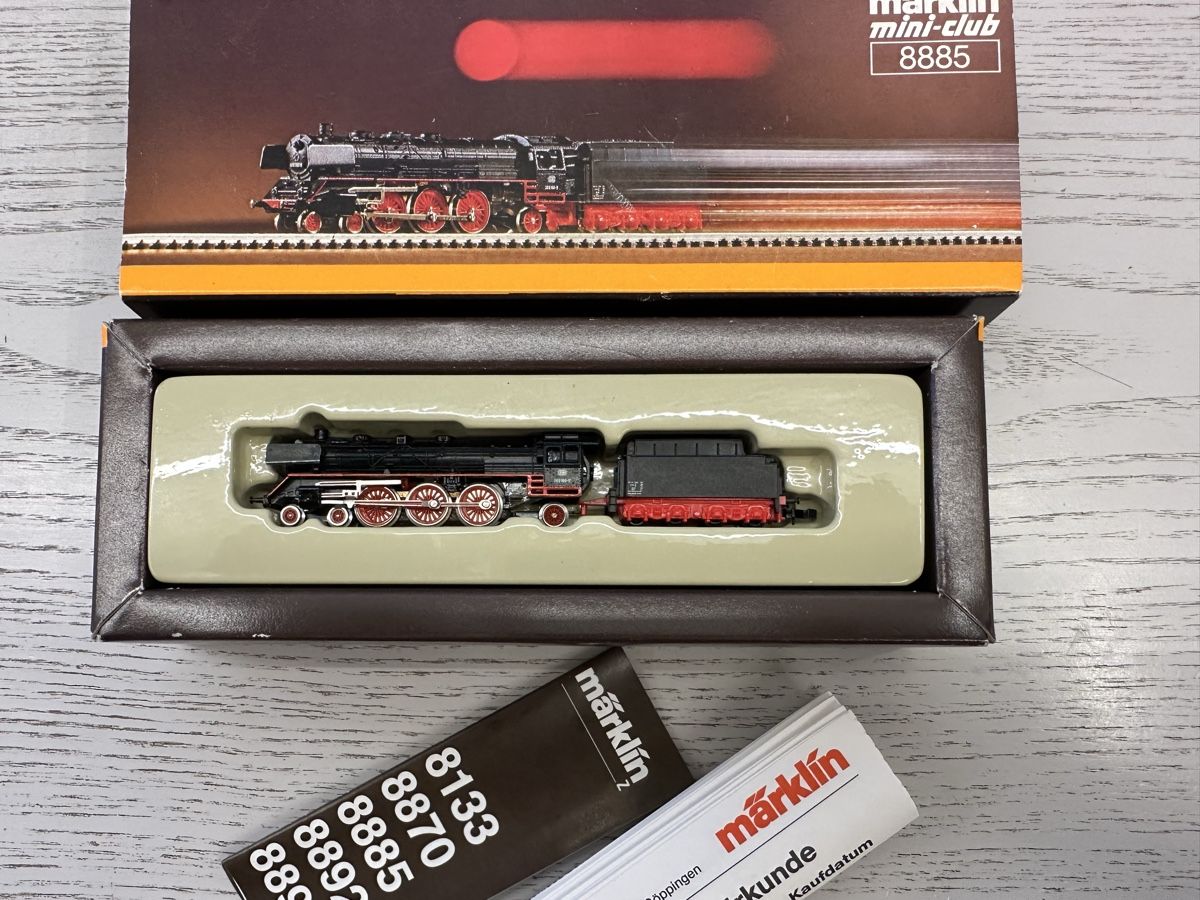Märklin Modellini di ferrovie: Märklin 8885 DB BR 03 – Usato da Lupsingen venduto da New-Haven 2
