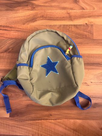 Kinderrucksack blau mit Stern, guter Zustand, 25 cm
