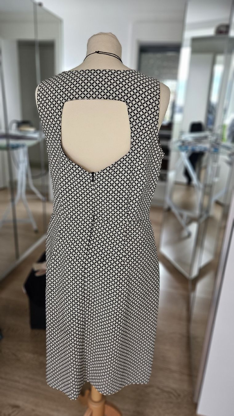 Robes: Robe marque Nice Things T. 42 – D'occasion à Cheyres par Karine-Schweiz 1