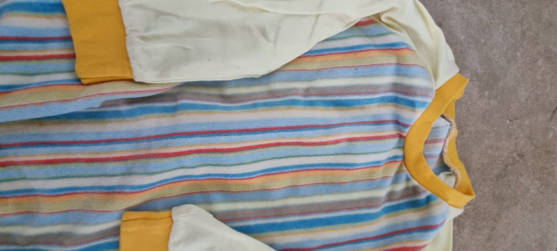 Pigiama & Simili: 2x Pyjama Anzug 2 teilig gr.98/104 – Usato da Grossdietwil venduto da GNOM313 2