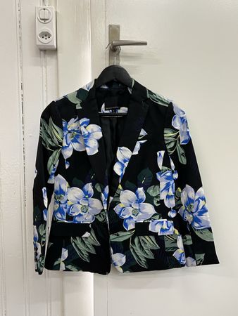 Banana Republic Floral Printed Blazer - size 0