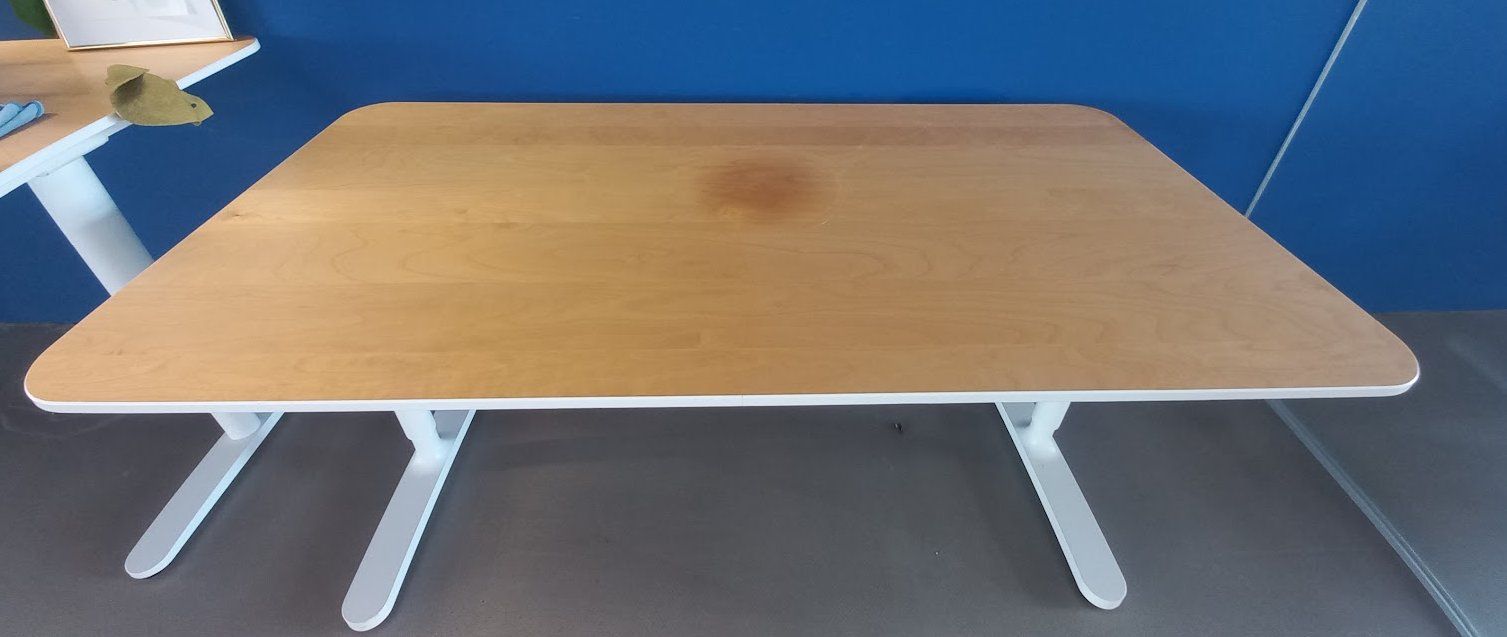 Scrivanie: Schreibtisch/Tisch IKEA BEKANT – Usato da Zürich venduto da ver_5cjl