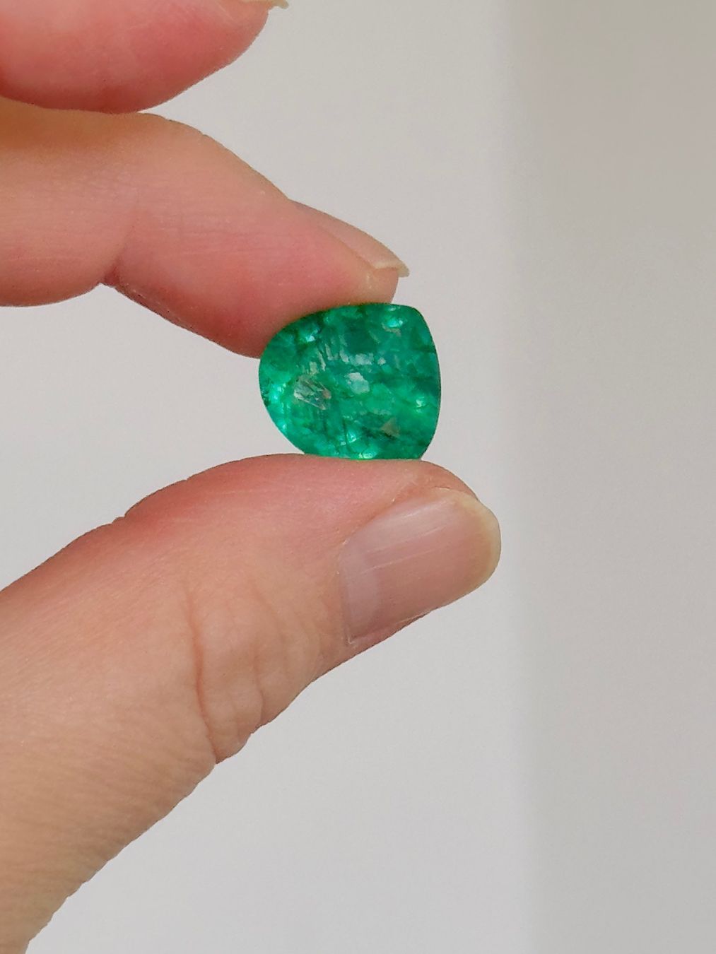 Pietre preziose: 11.90 Ct Certified Loose Gemstone – Nuovo e nell'imballaggio originale da Genève venduto da AWWA 7