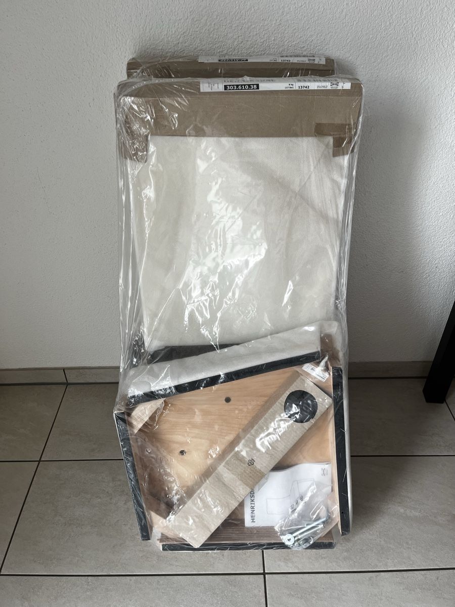 Ikea Stühle: IKEA HENRIKSDAL 2 Stück neuwertig – Neu und originalverpackt aus Oberbipp von Zimos