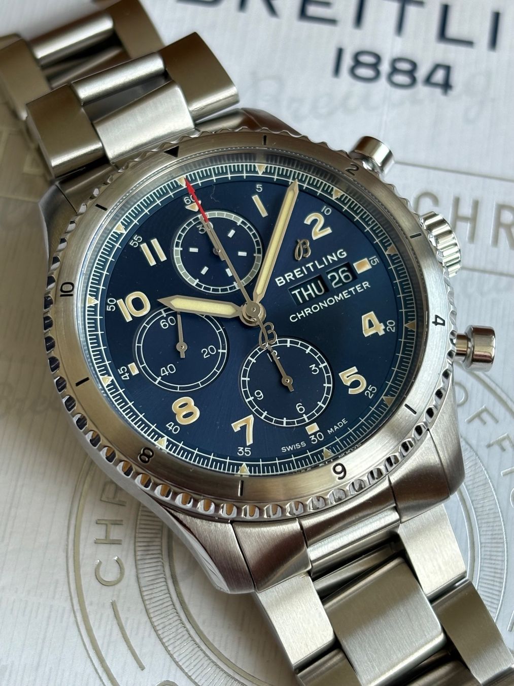 Breitling Uhren: Breitling Aviator 8 Chronograph 43 Blue Fullset – Gebraucht aus Birsfelden von Mynos 4
