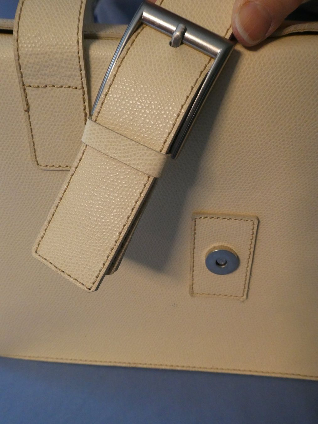 L.Credi Borse: Handtasche beige/gelb Marke L.Credi – Usato da Tann venduto da Charly65 5