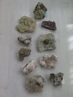 10 Mineralien, Bergkristalle, Pyrit, Amethyst und mehr