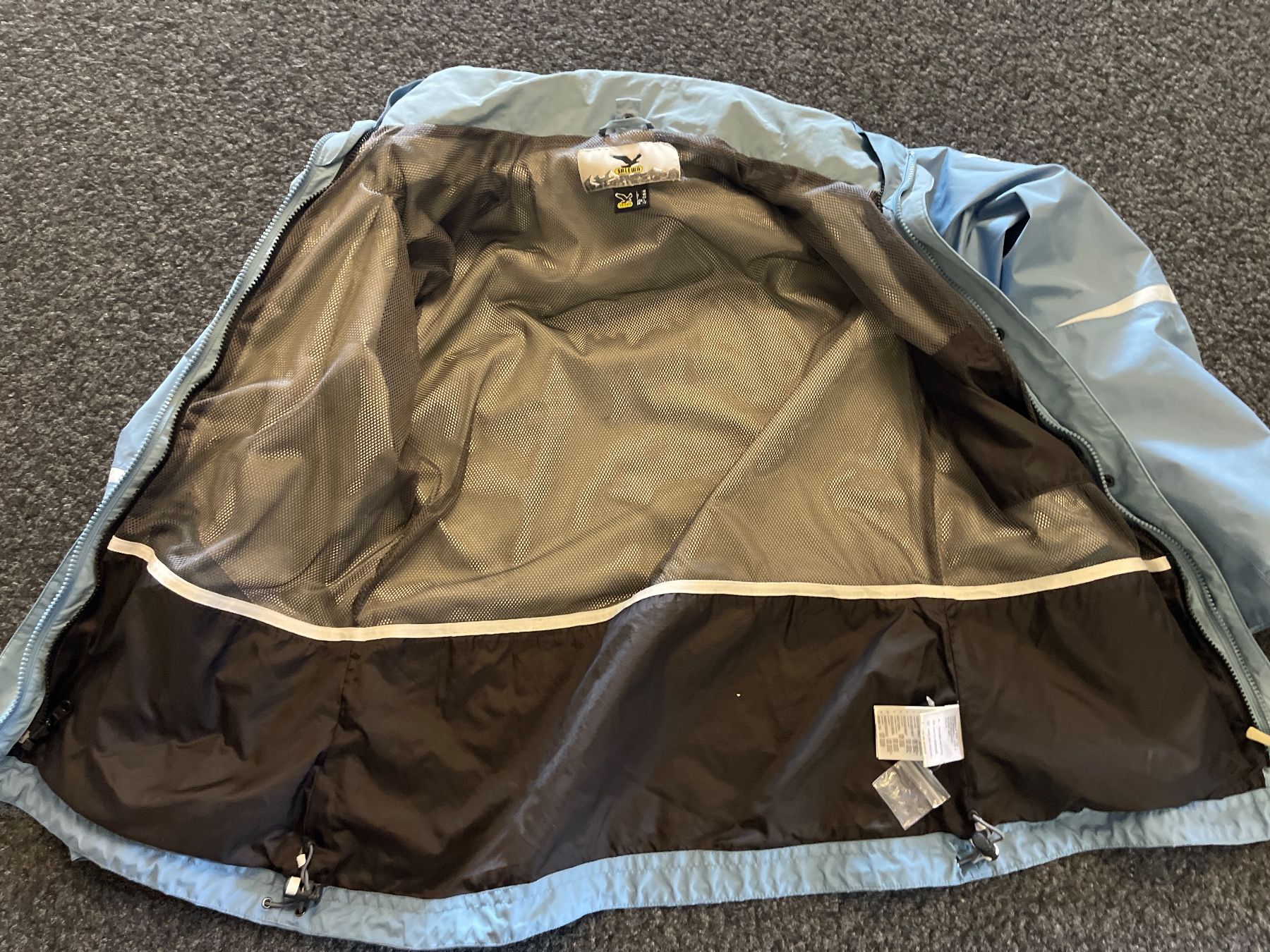 Salewa Jacken: Salewa Damen Jacke, Gr. 40, hellblau – Gebraucht aus Thun von BanjoDan 4